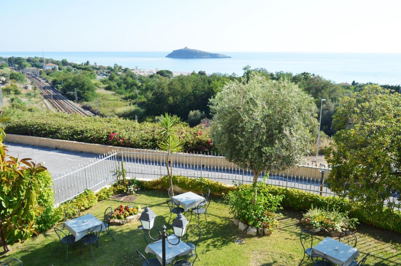 Hotel Villa Cerelis Diamante Eksteriør billede